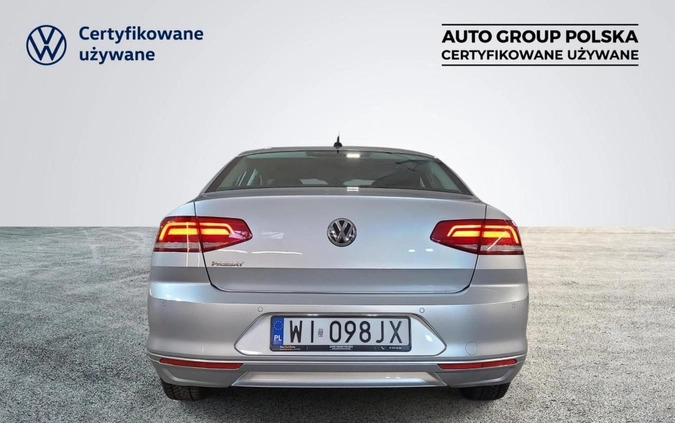 Volkswagen Passat cena 72500 przebieg: 138444, rok produkcji 2019 z Orzysz małe 379